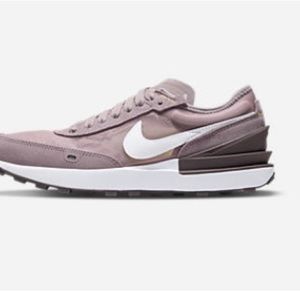 BRAND NEW  Nike Waffle One Women's Size 7